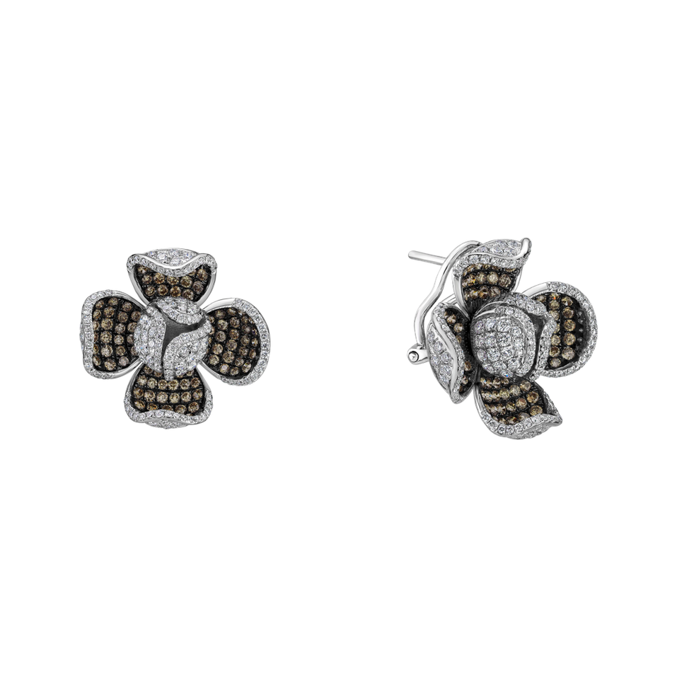 Náušnice s bielymi a hnedými diamantmi Magic Cloud