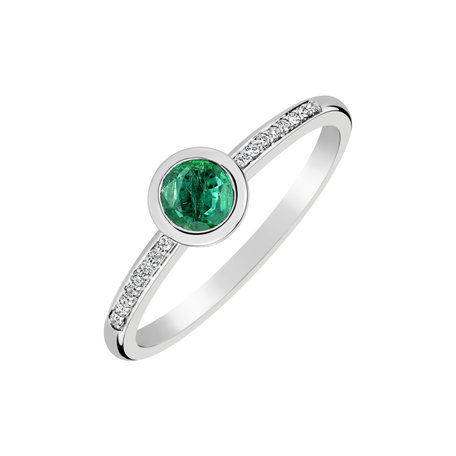 Prsteň s diamantmi a smaragdom Regal Elegance