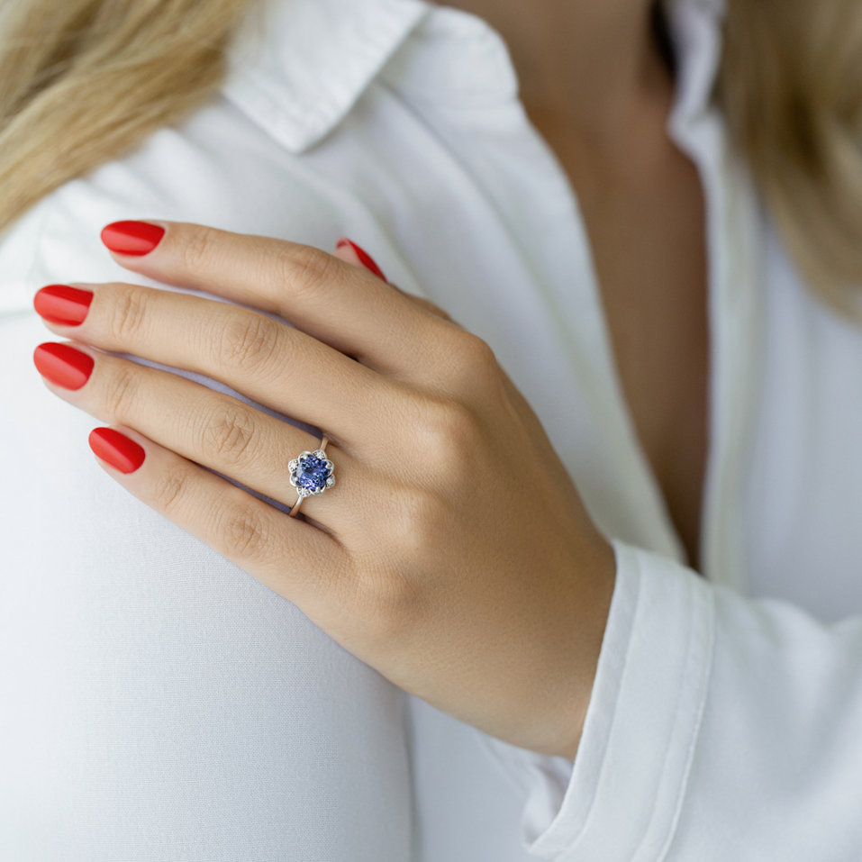 Prsteň s tanzanitom a diamantmi Galaxy Flower