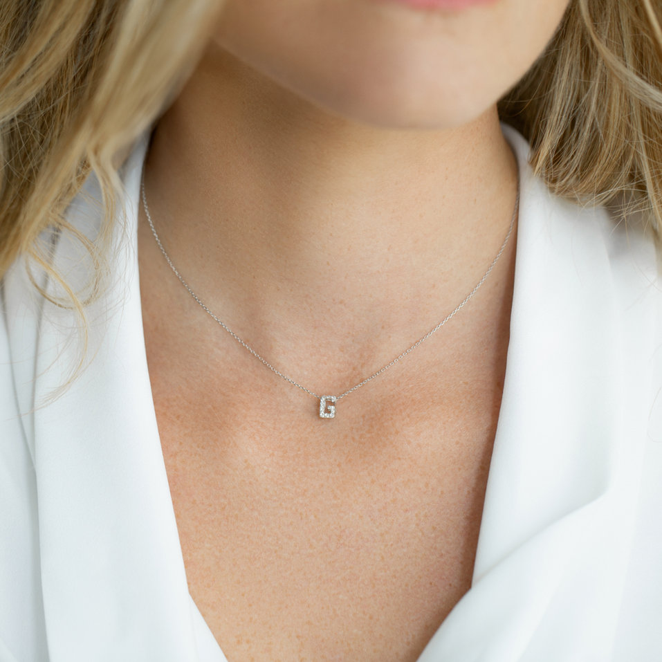 Náhrdelník s diamantmi Diamond Letter