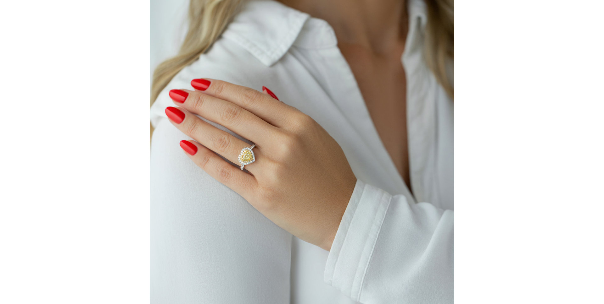 Prsteň s bielymi a žltými diamantmi Sun Love