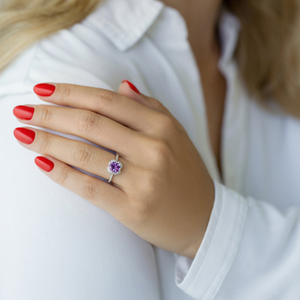 Prsteň s diamantmi a ametystom Flower Parade