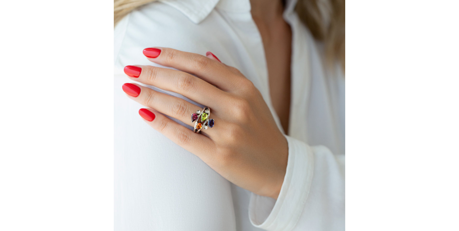 Prsteň s diamantmi a drahými kameňmi Crown Beauty