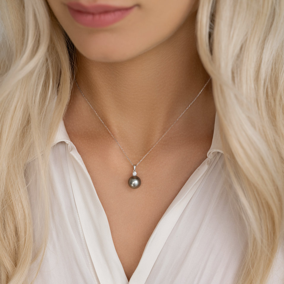 Přívěsok s perlou a diamantom Pearl Essence