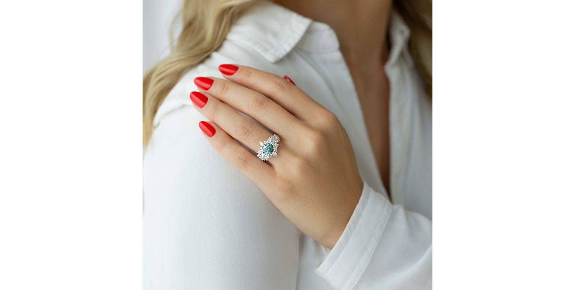 Prsteň s modrým diamantom a bielymi diamantmi Pure Nobility