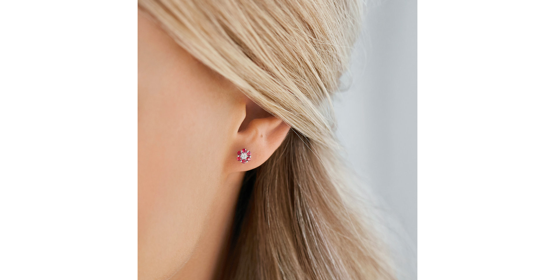 Náušnice s diamantom a zafírmi Shiny Flower