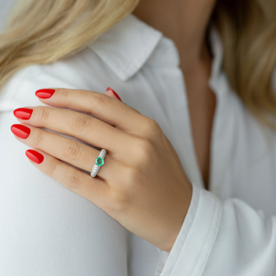 Prsteň s diamantmi a smaragdom Proud Desire