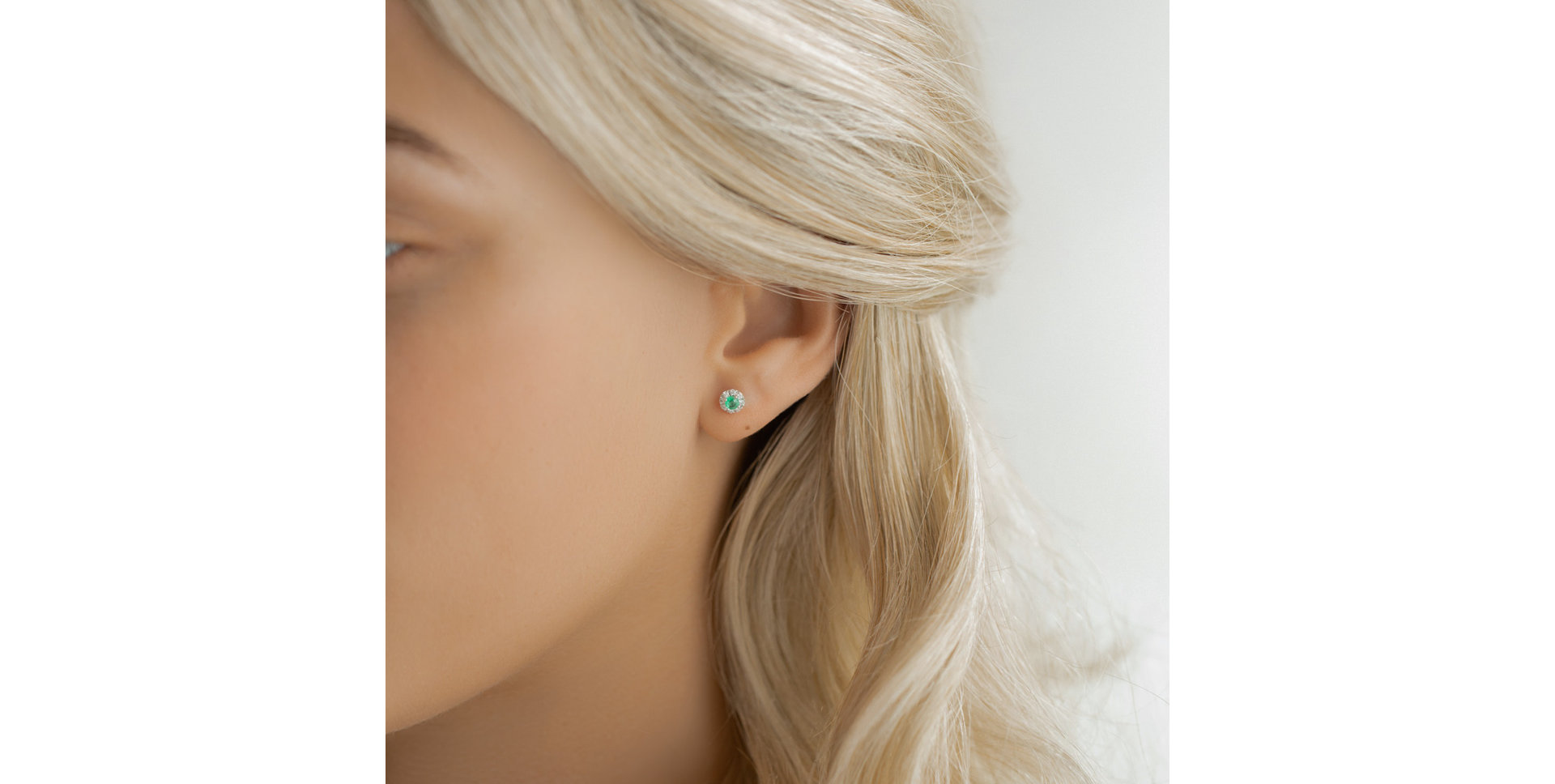 Náušnice s diamantmi a zafírom Everyday Glow