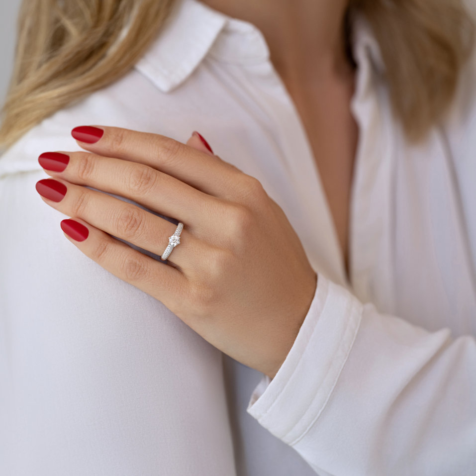 Prsteň s diamantmi Niedamir