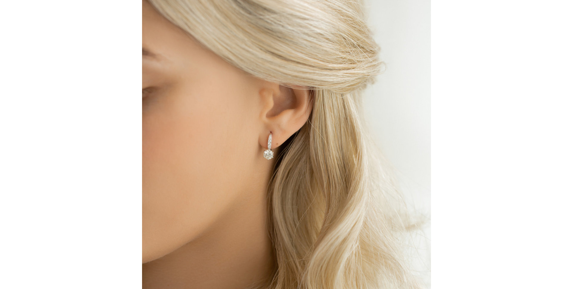 Náušnice s diamantmi Essential Glow