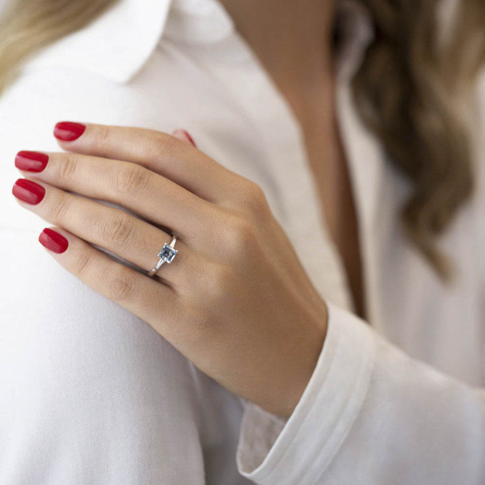 Prsteň s akvamarínom a diamantmi Classic Aqua