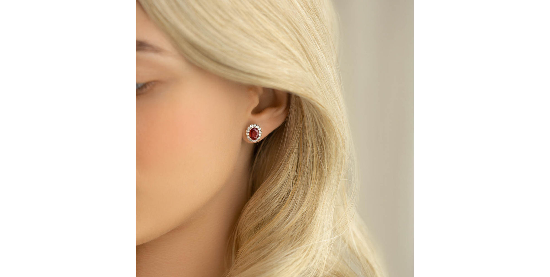 Náušnice s rubínom a diamantmi Brilliance