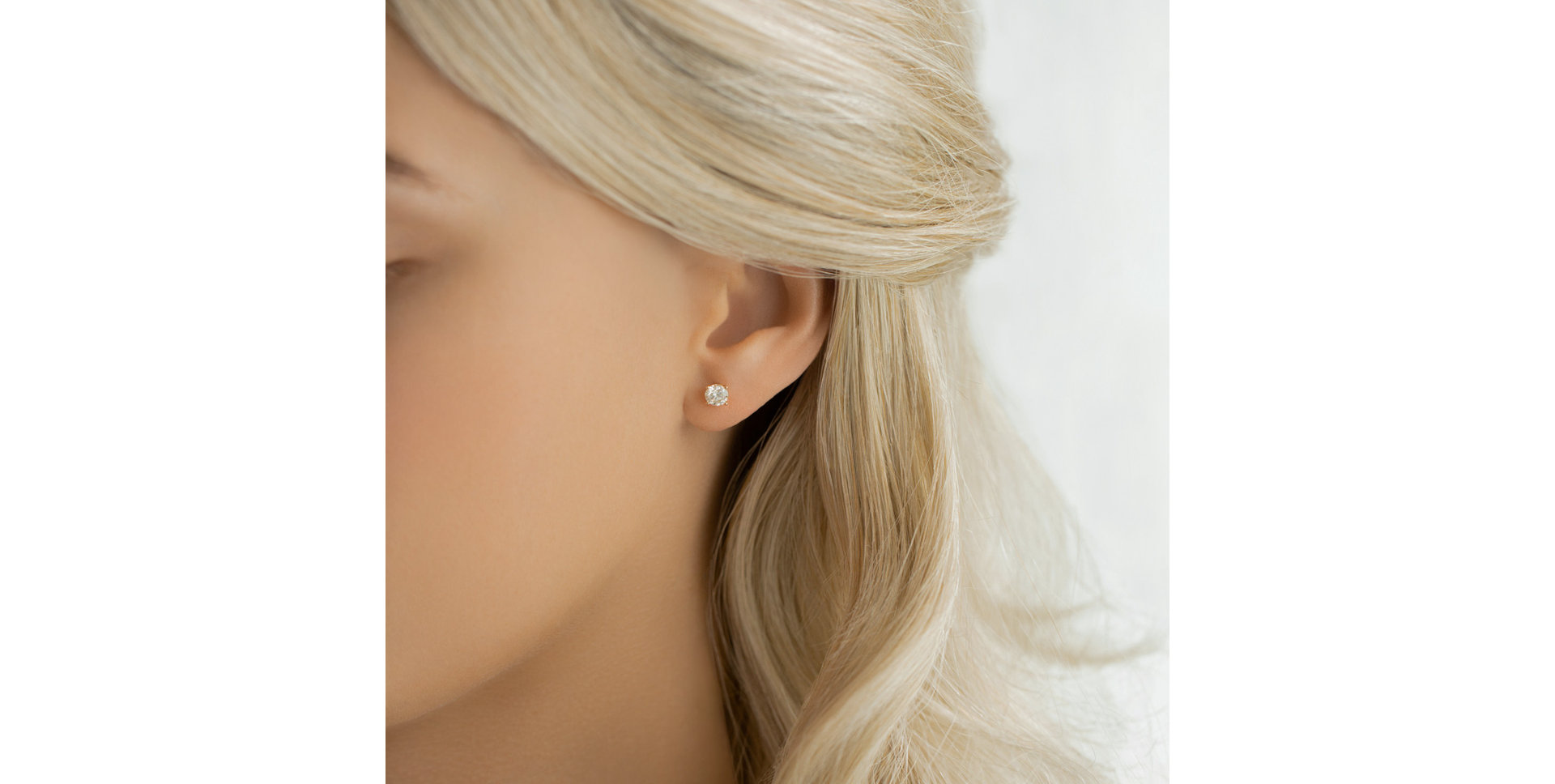 Náušnice s diamantom Essential Shine