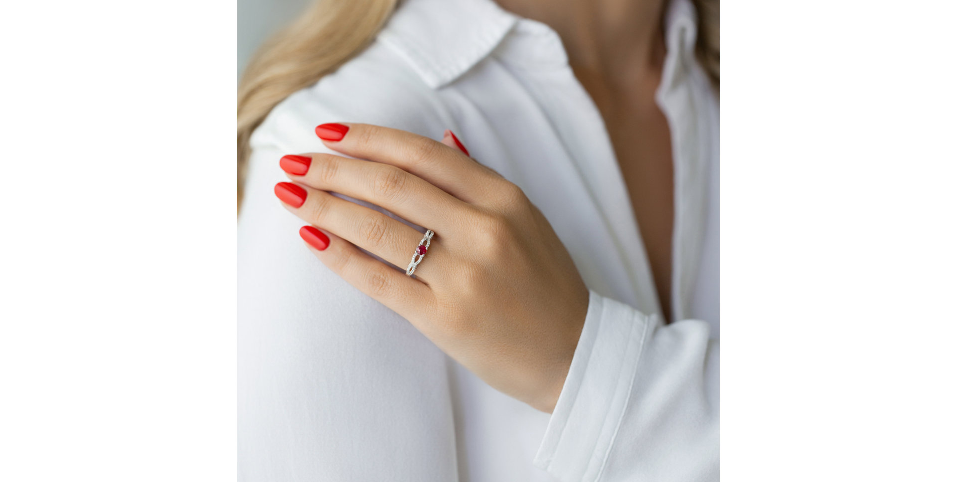 Prsteň s diamantmi a rubínom Blazing Heart