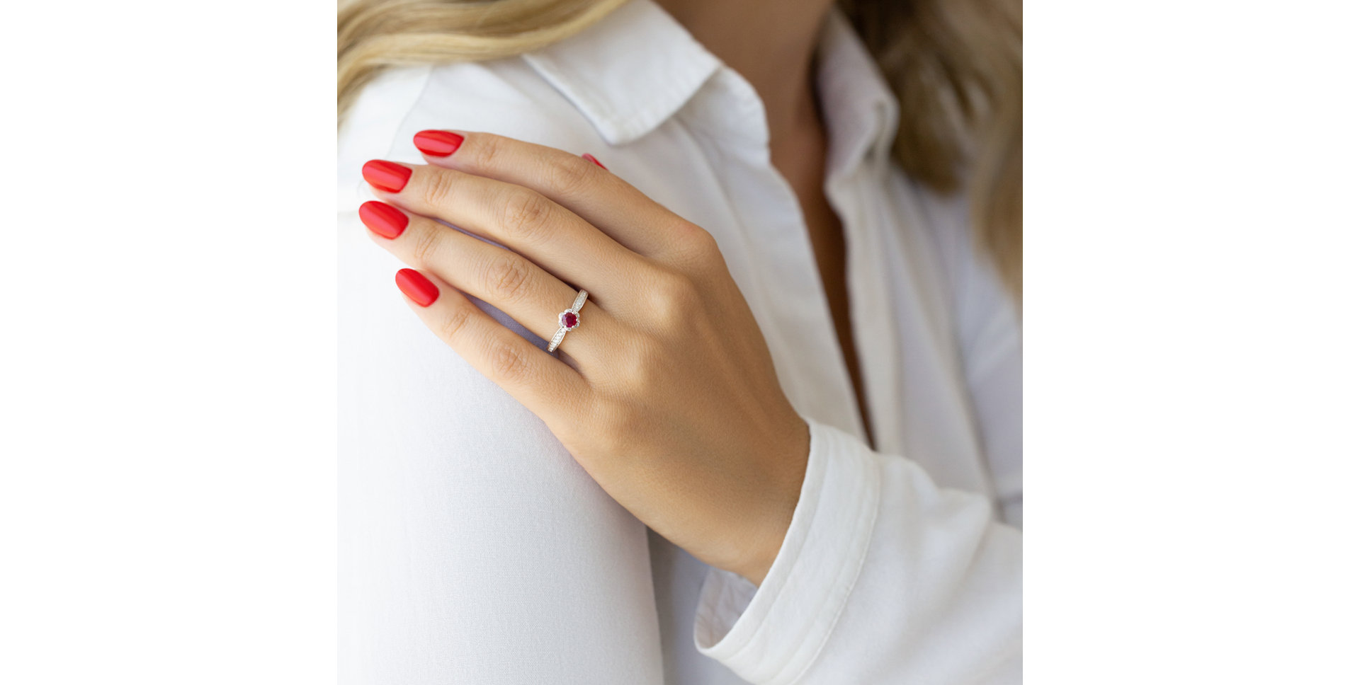 Prsteň s diamantmi a rubínom Zafira