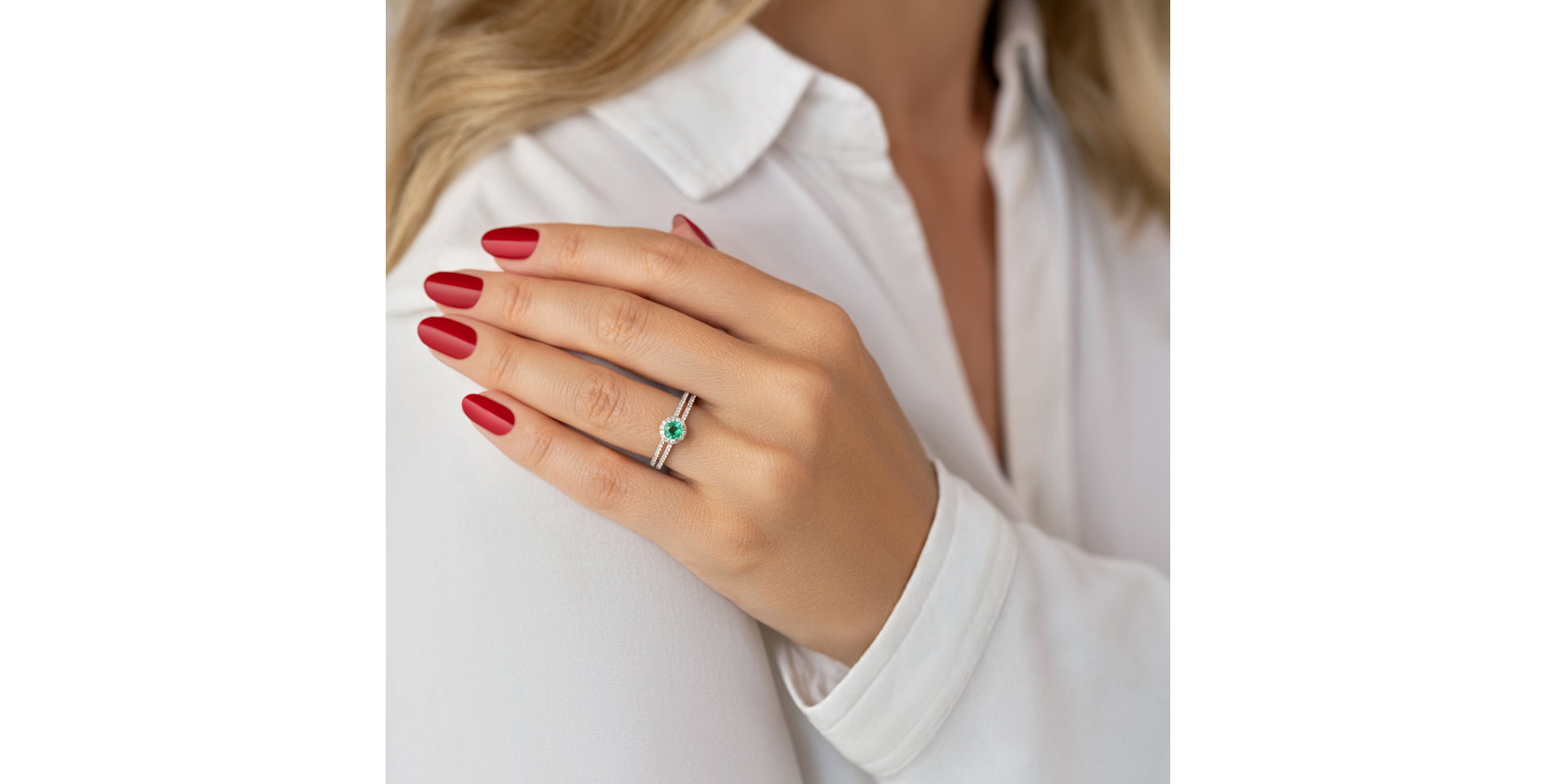 Prsteň s diamantmi a smaragdom Tanasis