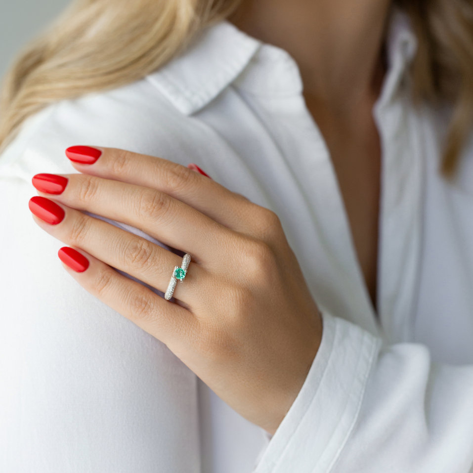 Prsteň s diamantmi a smaragdom Suzette