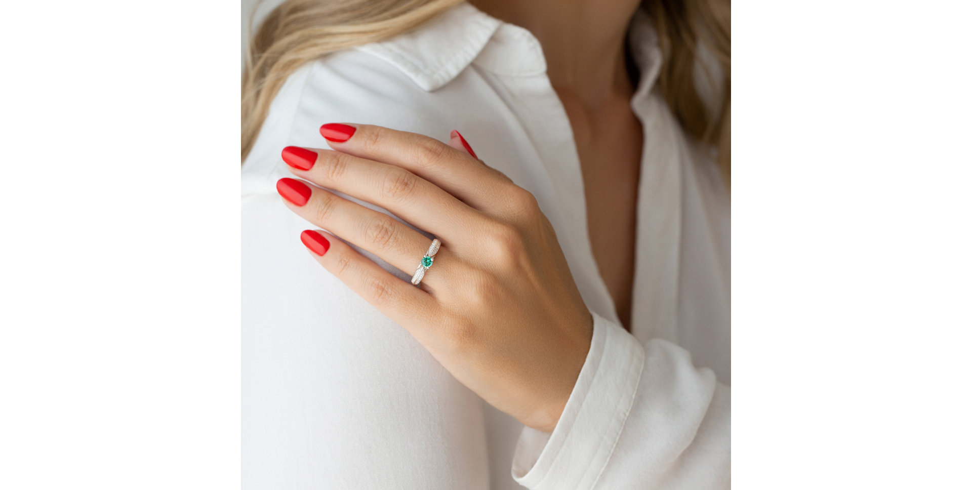 Prsteň s diamantmi a smaragdom Luciano