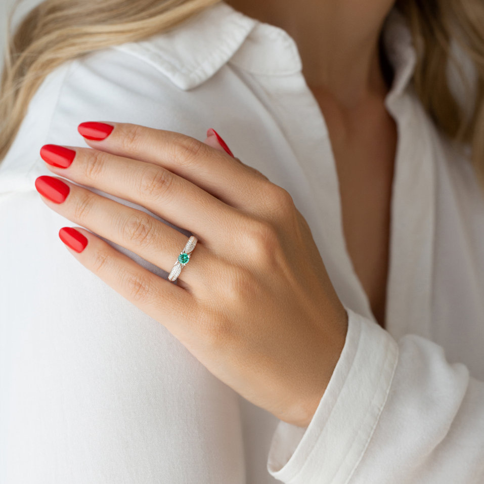 Prsteň s diamantmi a smaragdom Luciano