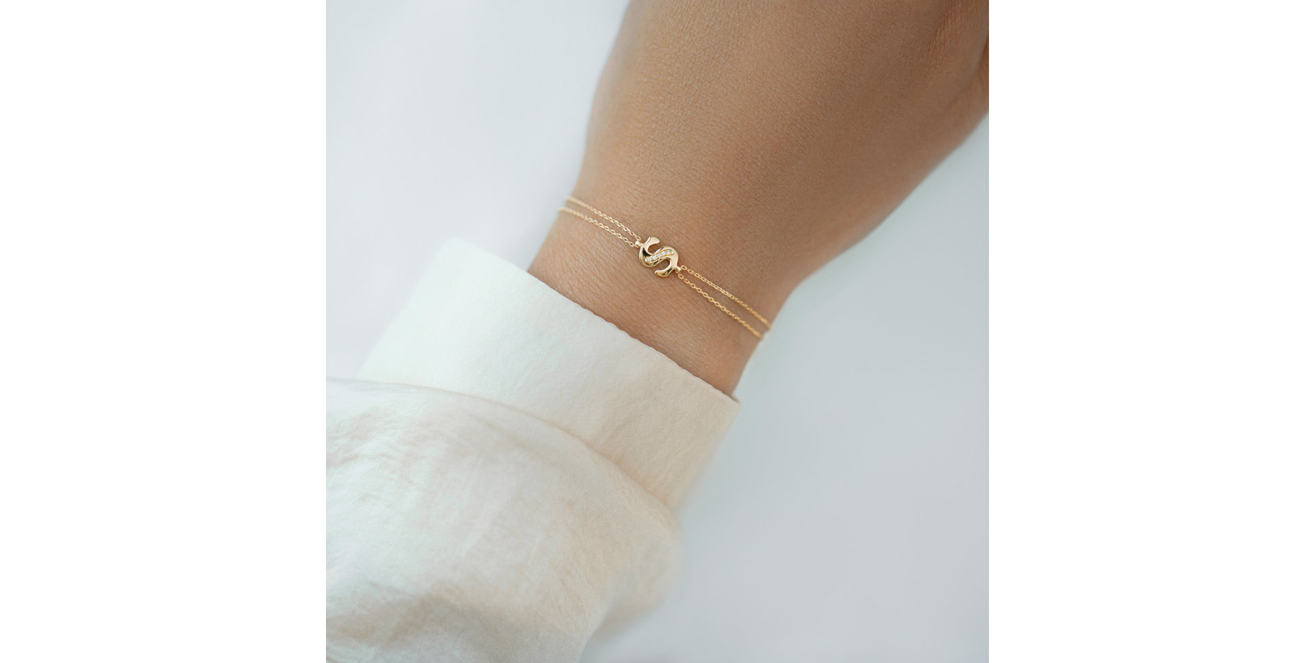 Náramok s diamantmi Alluring Letter