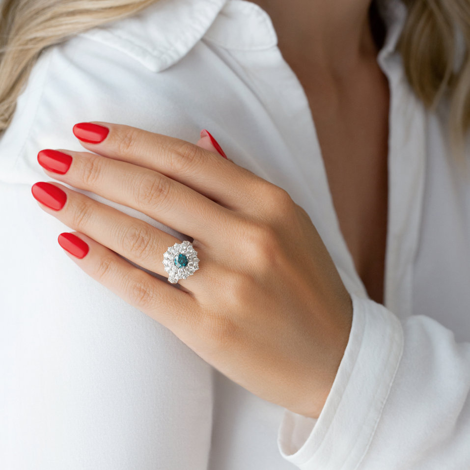 Prsteň s modrým diamantom a bielymi diamantmi Apology