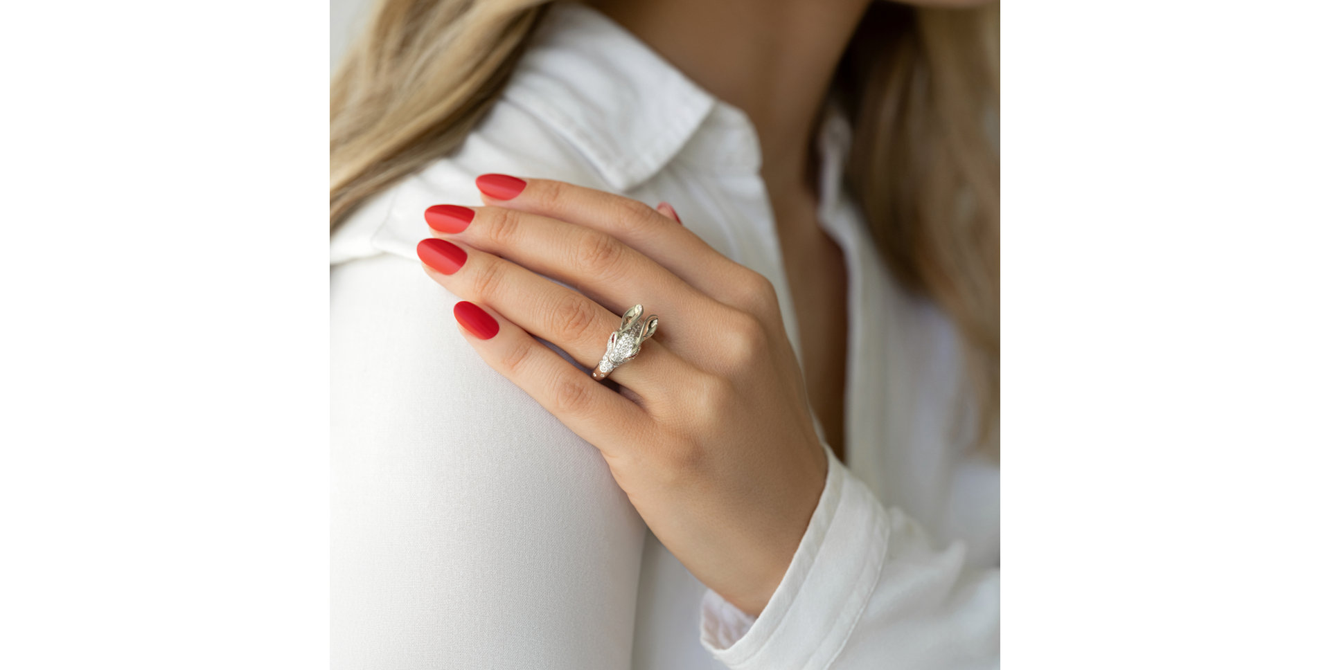 Prsteň s diamantmi a rubíny White Rabbit