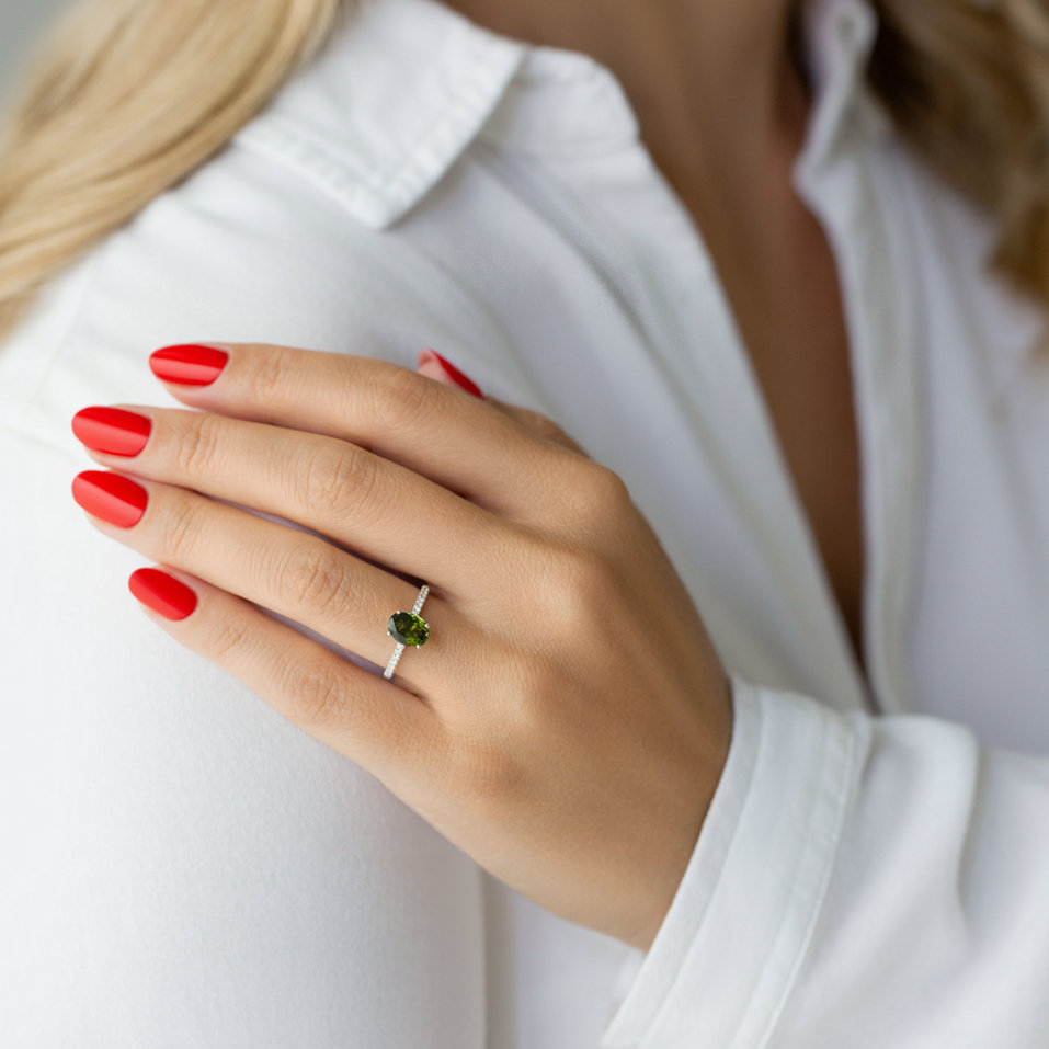 Prsteň s diamantmi a topásom Touch of Shine