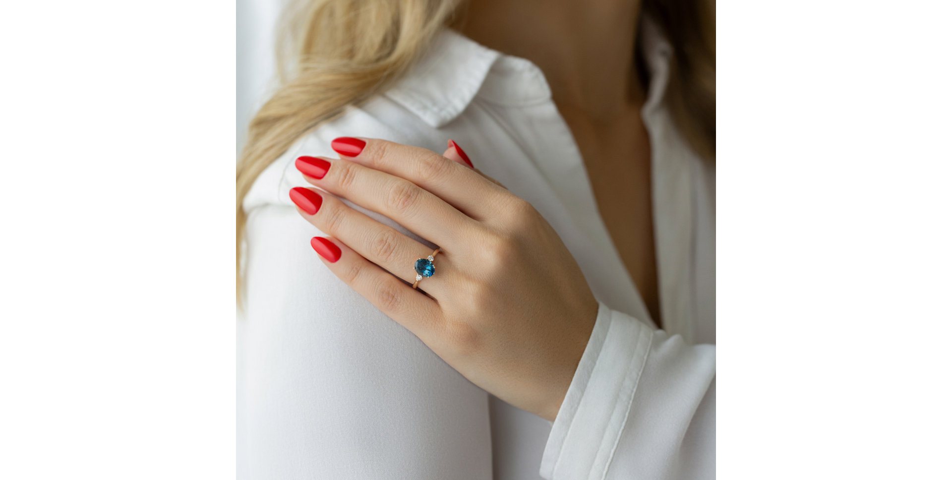 Prsteň s diamantmi a topásom Frosty Breeze