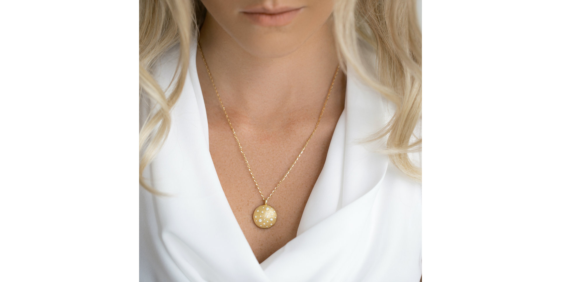 Náhrdelník s diamantmi Noble Aura