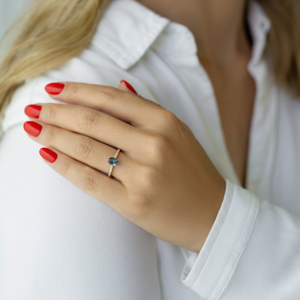 Prsteň s diamantmi a zafírom Pauliene