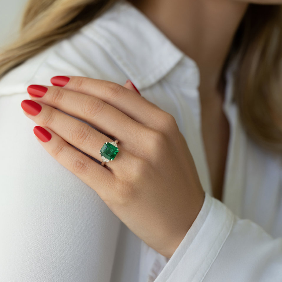 Prsteň s diamantmi a smaragdom Egbert