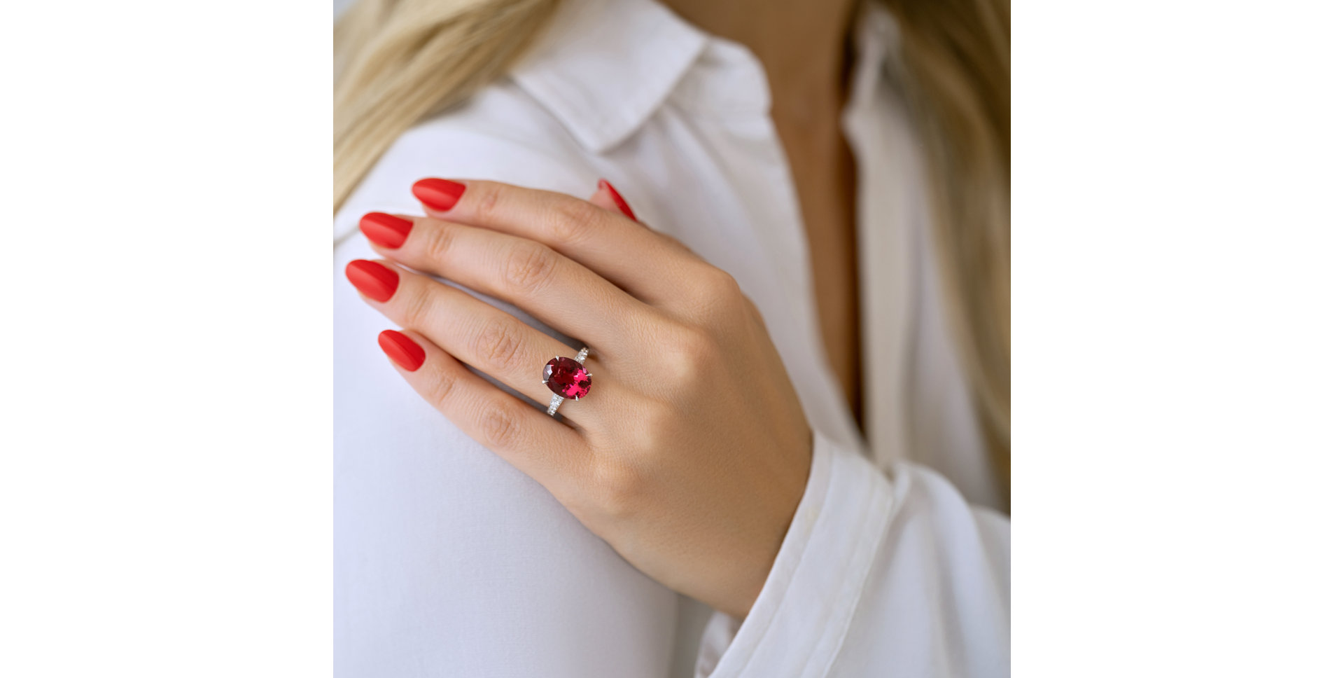 Prsteň s diamantmi a tumalínom Rose Flare