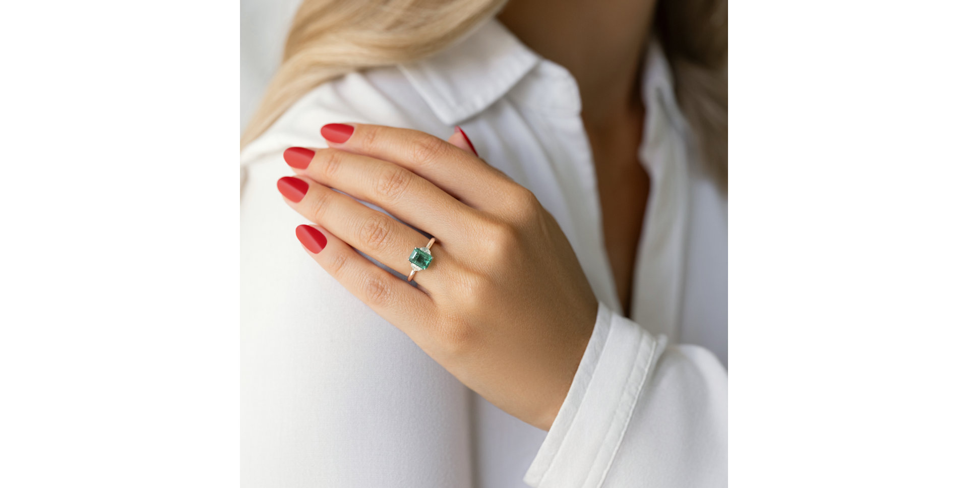 Prsteň s diamantmi a smaragdom Selien