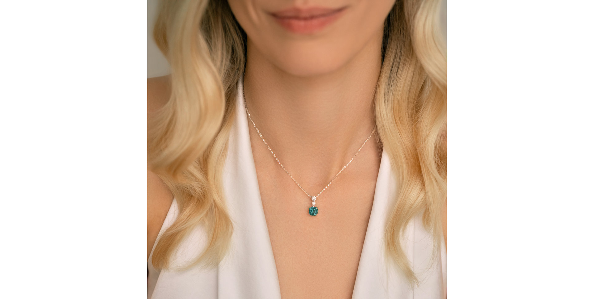 Náhrdelník s diamantmi a turmalínom Seafoam Spark