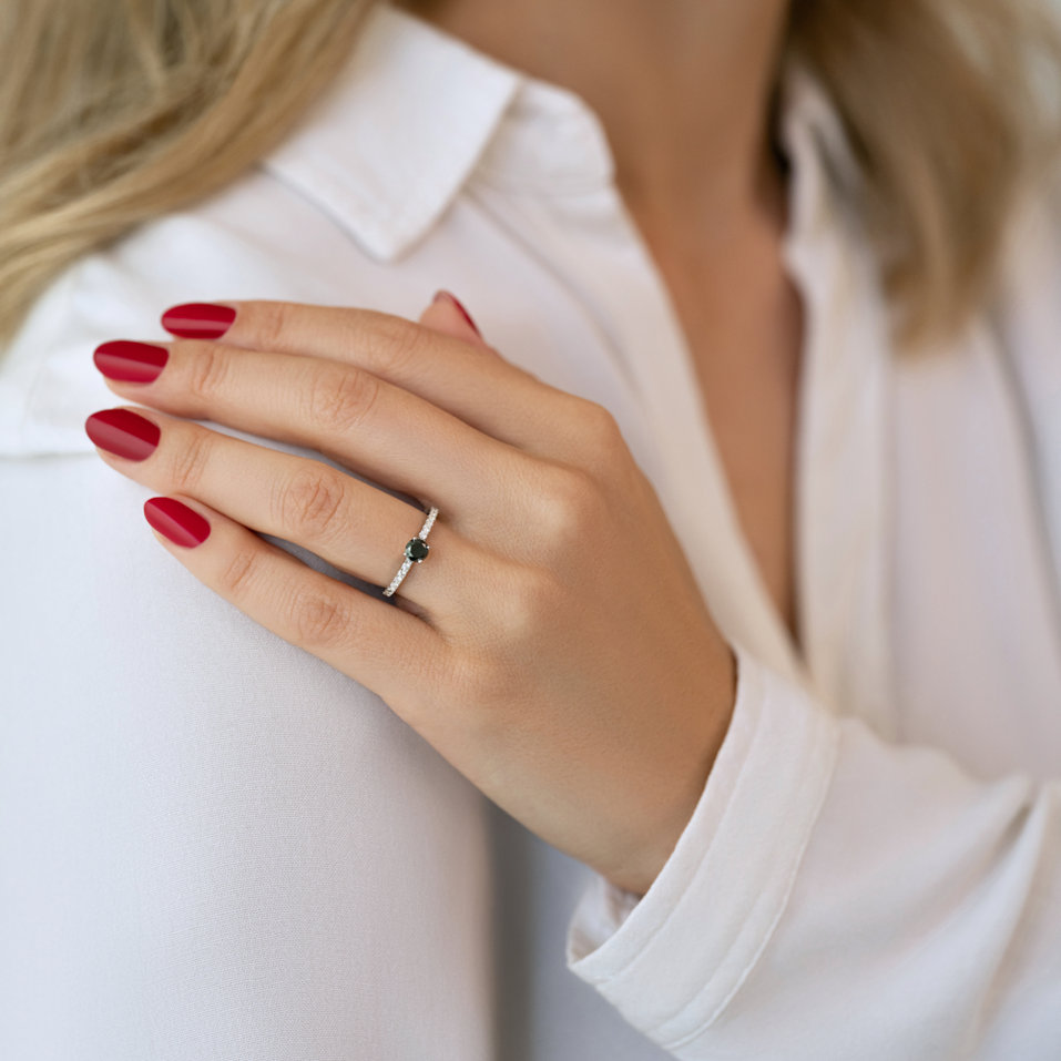 Prsteň s diamantmi The Dark Queen