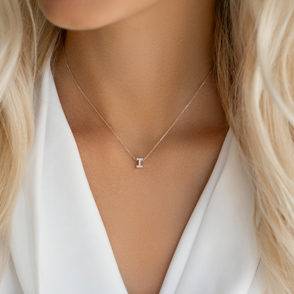 Prívesok s diamantmi Twinkling  Letter