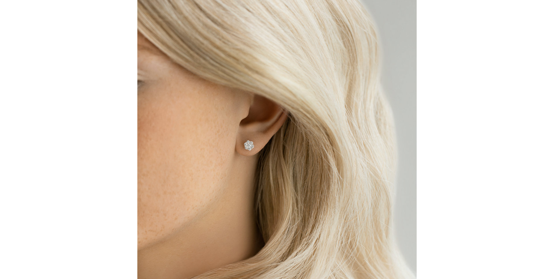 Náušnice s diamantmi Shiny Flower