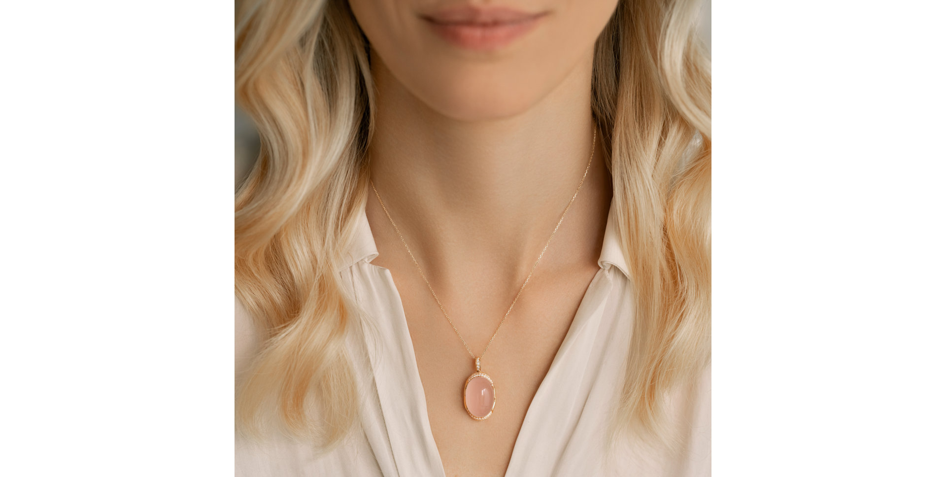 Prívesok s ruženínom a diamantmi Rose Spirit