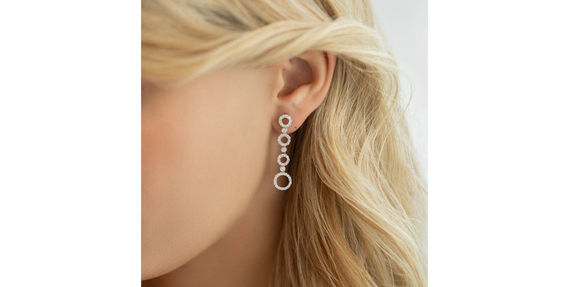 Náušnice s diamantmi Singapore