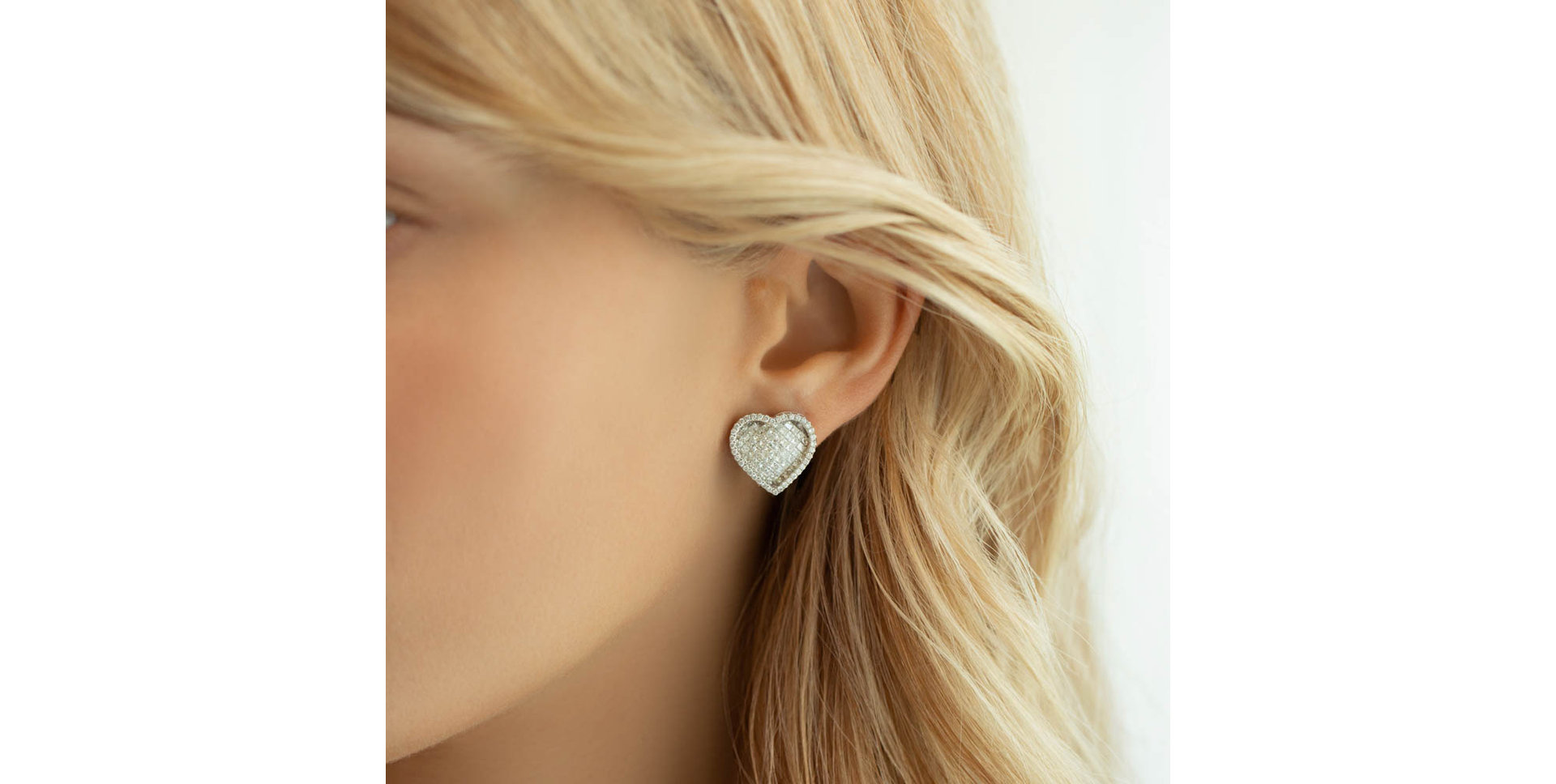 Náušnice s diamantmi Lakshmi