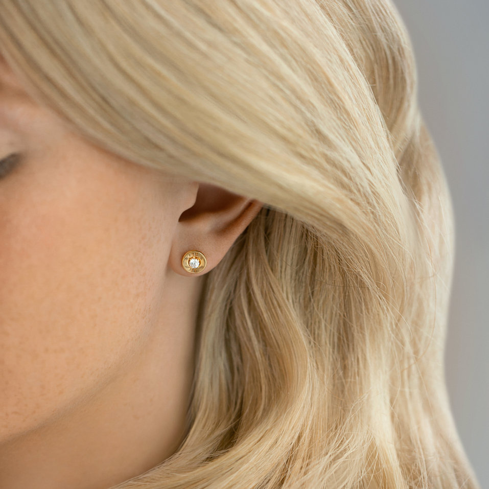 Náušnice s diamantom Aaron