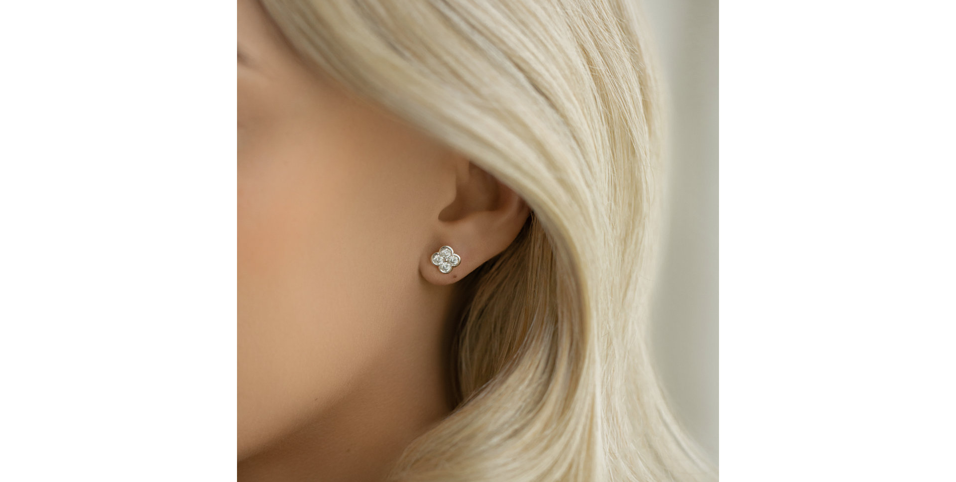 Náušnice s diamantmi Emanuel