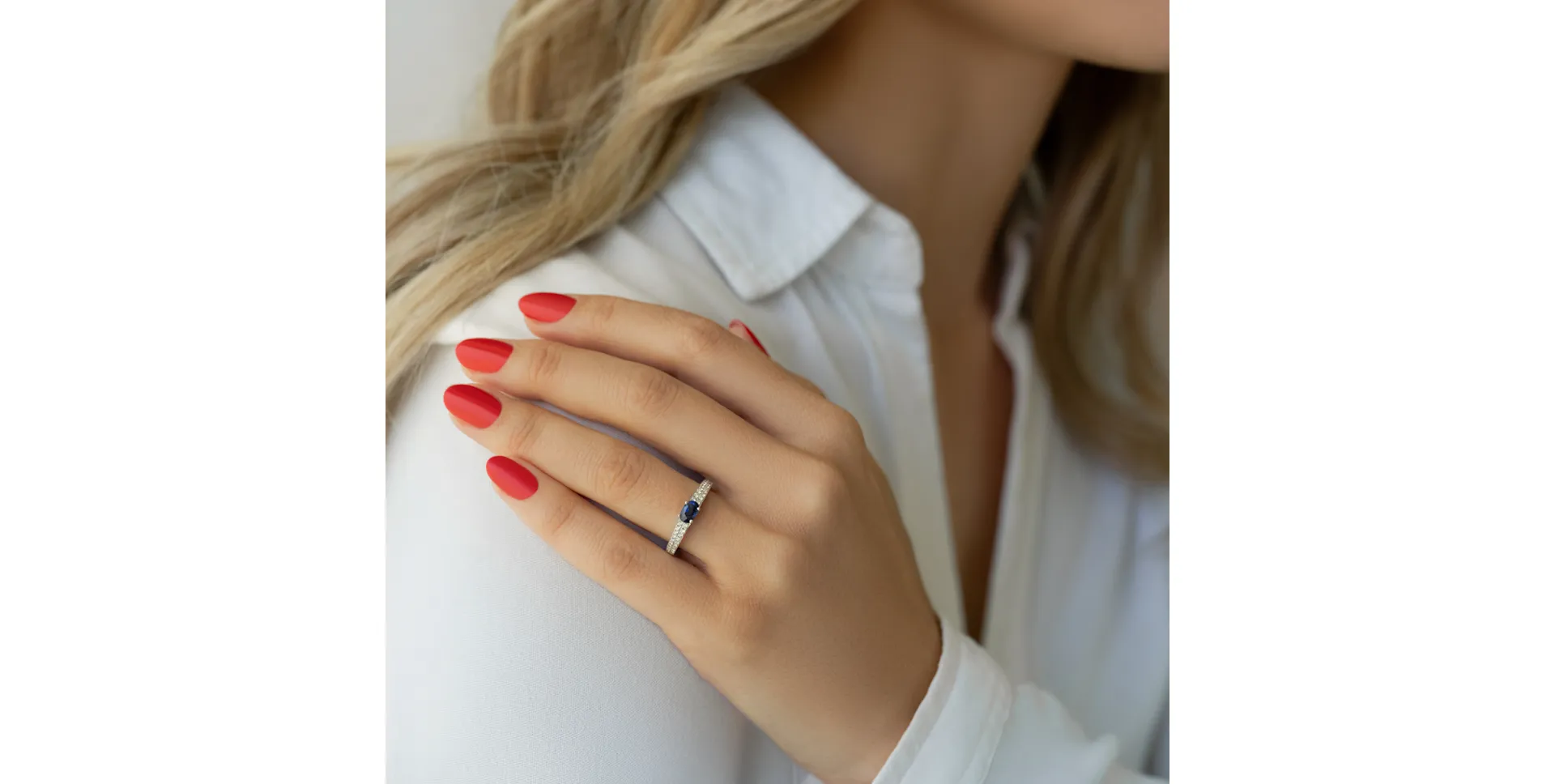 Prsteň s diamantmi a zafírom Fenris