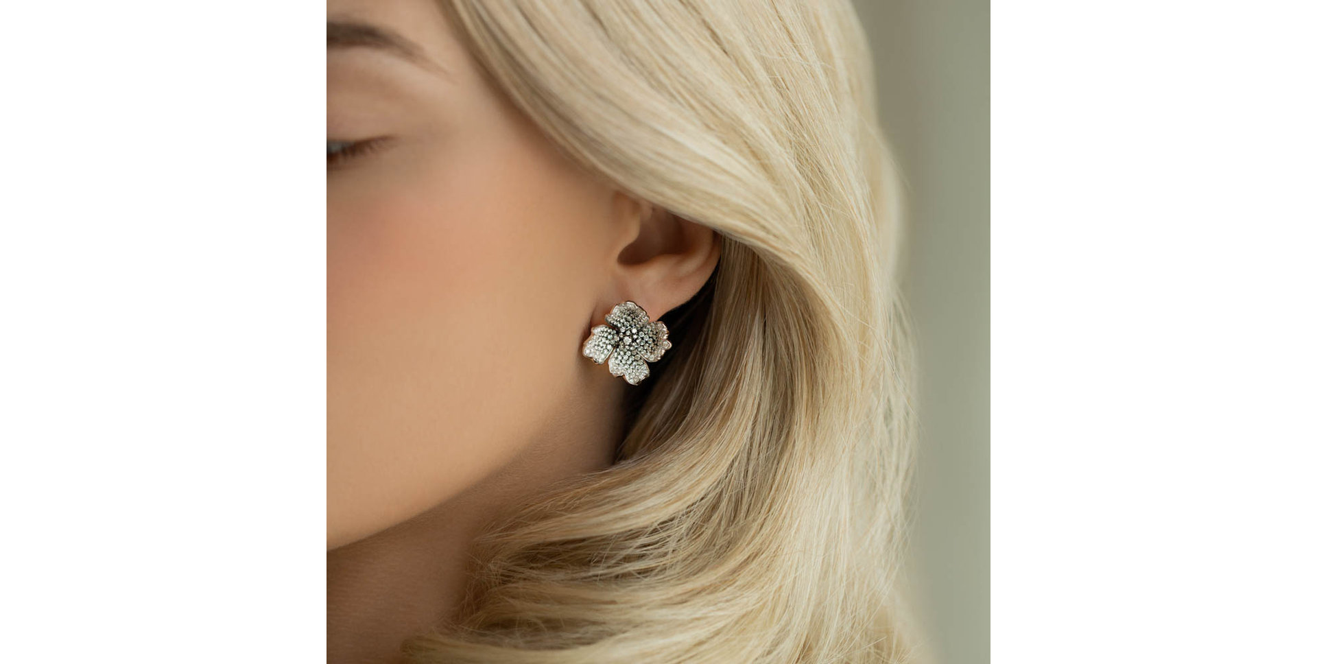 Náušnice s diamantmi Queenie Orchid