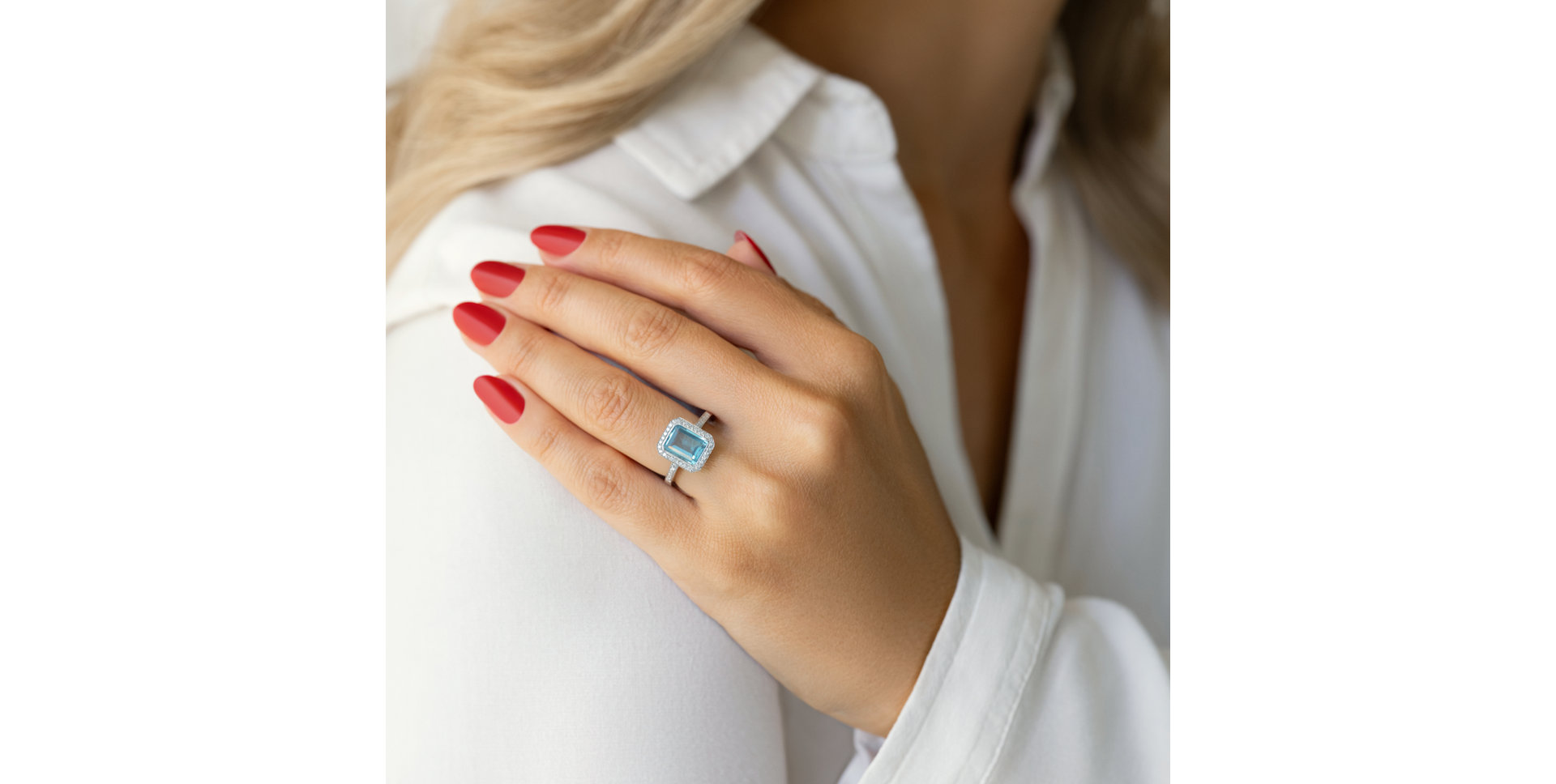 Prsteň s topásom a diamantmi Queen of Time