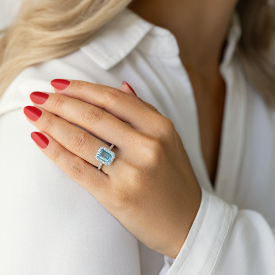 Prsteň s topásom a diamantmi Queen of Time