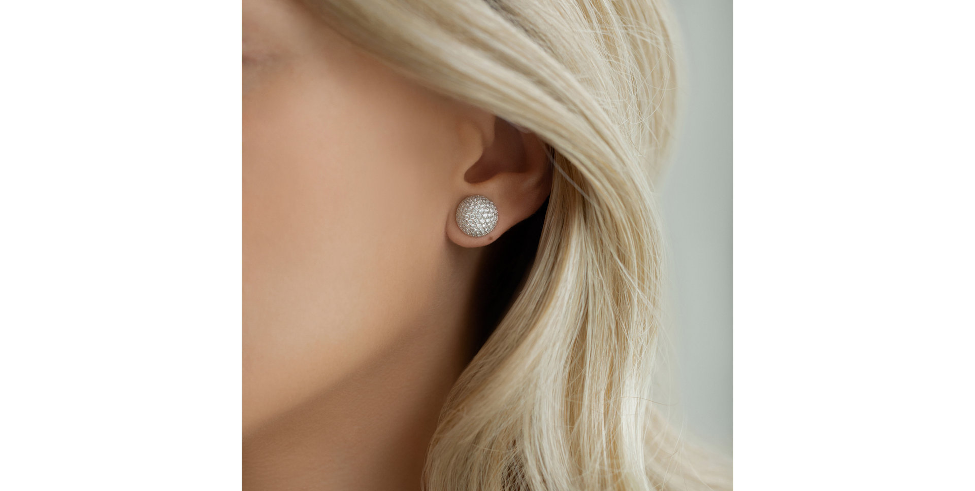 Náušnice s diamantmi Moonlike Smile