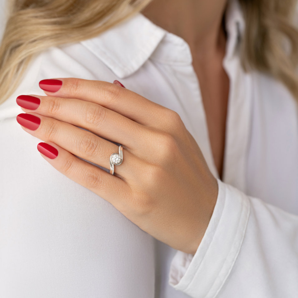 Prsteň s diamantmi Lovetta