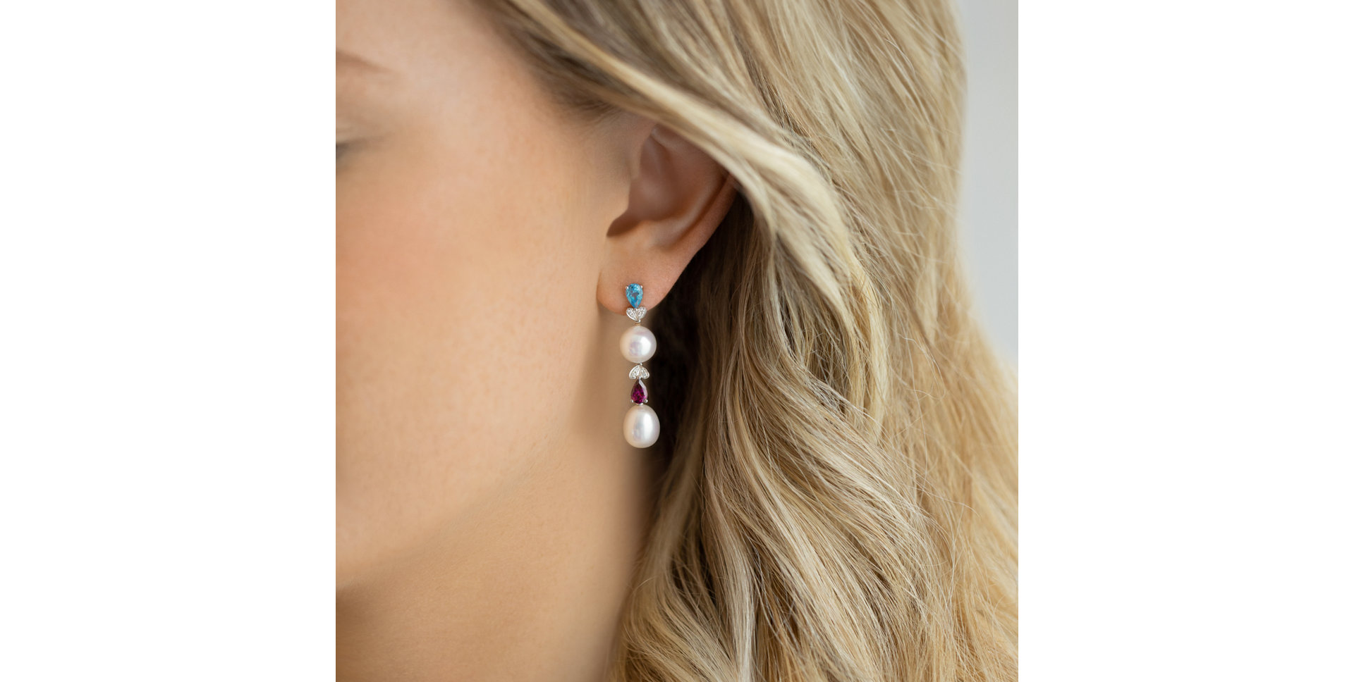 Náušnice s diamantmi, bielymi perlami a drahokamami Ocean Love