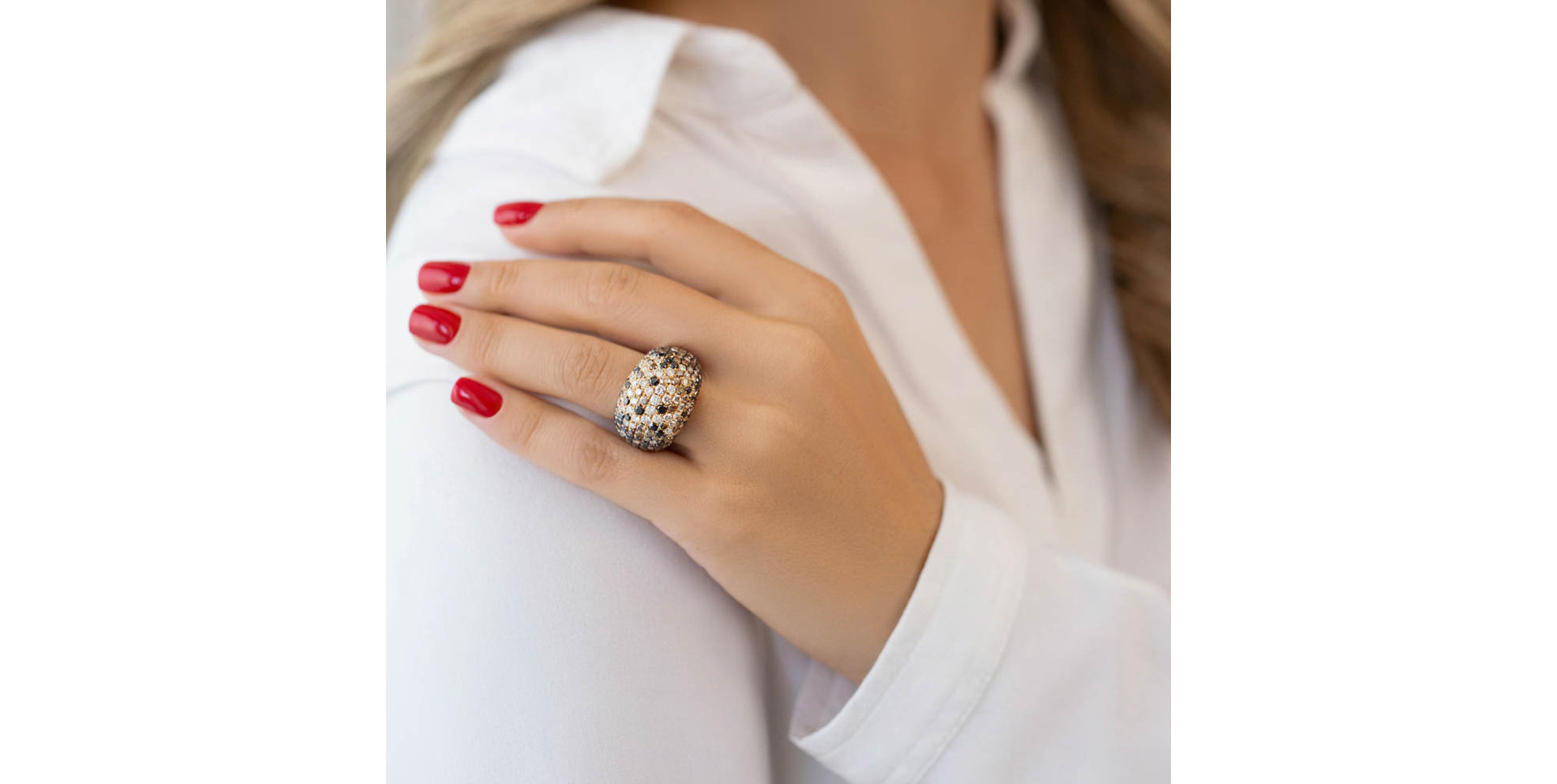 Prsteň s čiernymi, hnedými a bielymi diamantmi Charcoal Fandango